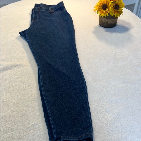 Time and Tru Navy Straight Leg Jeans - Picture 1 of 7